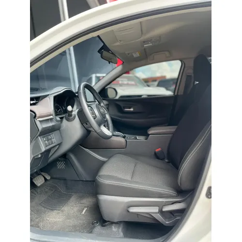 Toyota Yaris E 2024 Blanco Caracas