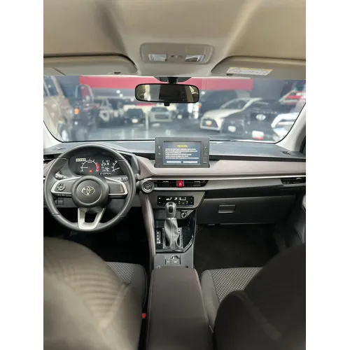 Toyota Yaris E 2024 Blanco Caracas
