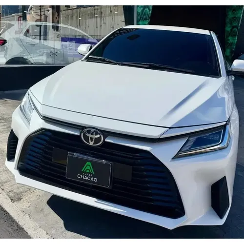 Toyota Yaris E 2025 Blanco Caracas