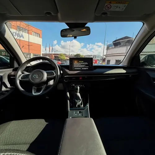 Toyota Yaris E 2025 Blanco Caracas