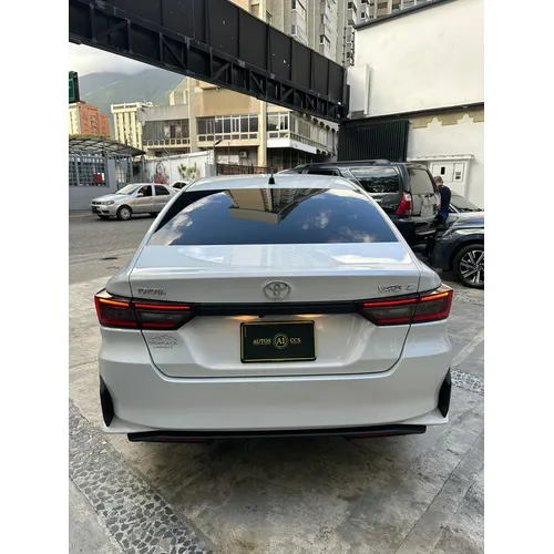 Toyota Yaris E 2024 Blanco Caracas