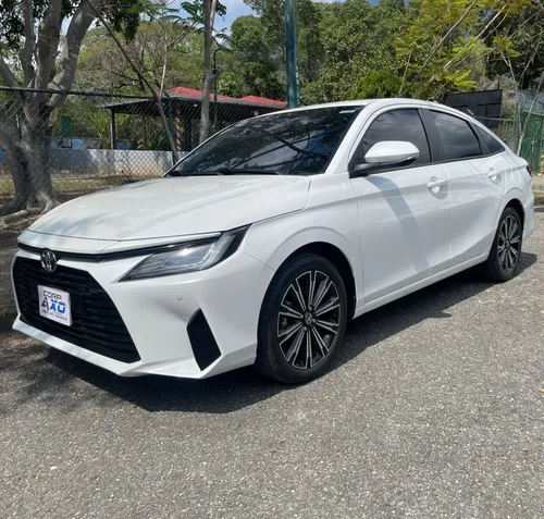 Toyota Yaris G 2023 Blanco Caracas