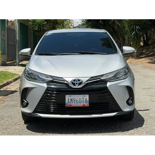 Toyota Yaris G 2021 Plateado Caracas
