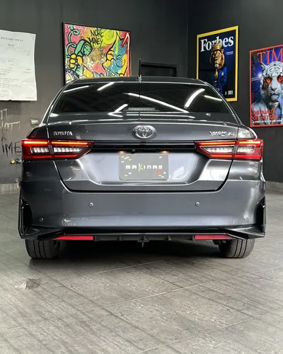 Toyota Yaris G 2024 Gris Caracas