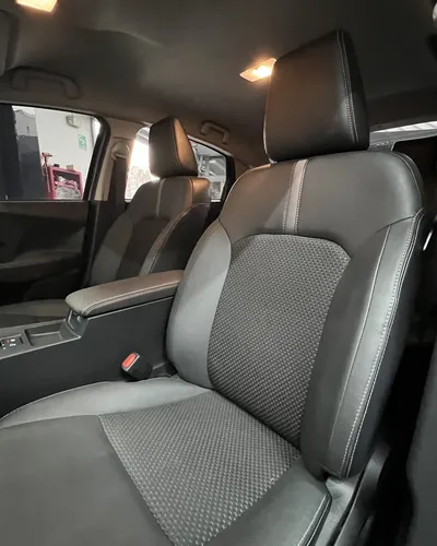 Toyota Yaris G 2024 Gris Caracas