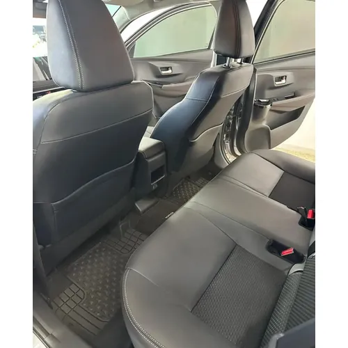 Toyota Yaris G 2025 Gris Caracas