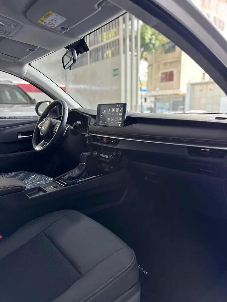 Toyota Yaris G 2025 Blanco Caracas
