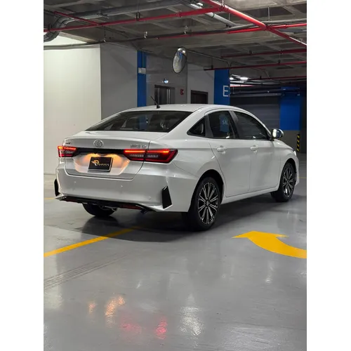 Toyota Yaris 2026 Blanco Caracas