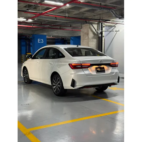 Toyota Yaris 2026 Blanco Caracas