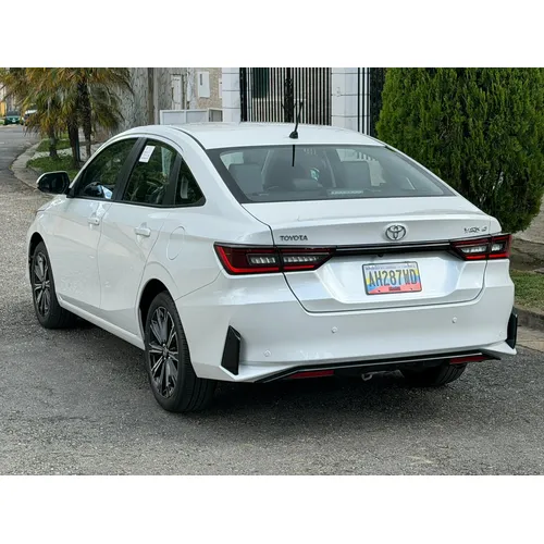 Toyota Yaris G 2026 Blanco Caracas