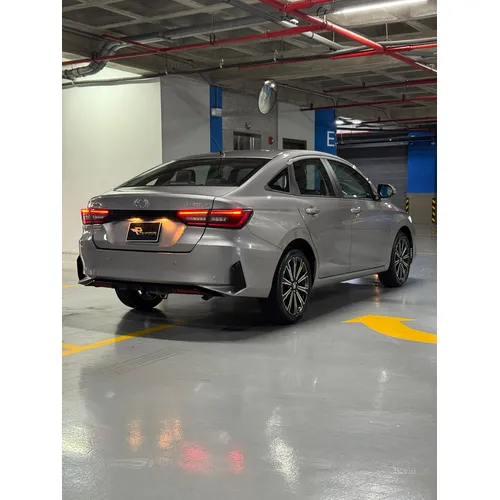 Toyota Yaris 2026 Plateado Caracas