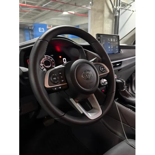Toyota Yaris G 2026 Plateado Caracas