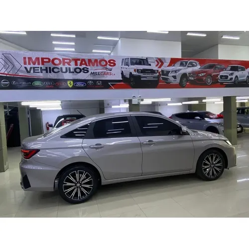 Toyota Yaris 2026 Plateado Caracas