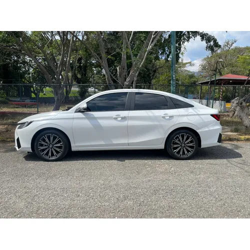Toyota Yaris G 2023 Blanco Caracas