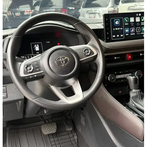 Toyota Yaris G 2024 Plateado Caracas