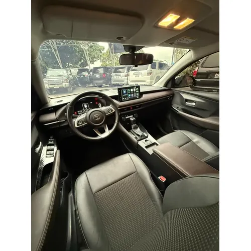 Toyota Yaris G 2024 Plateado Caracas