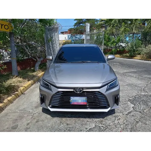 Toyota Yaris G 2025 Plateado