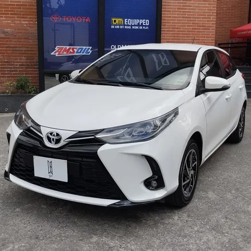 Toyota Yaris 2021 Blanco Caracas