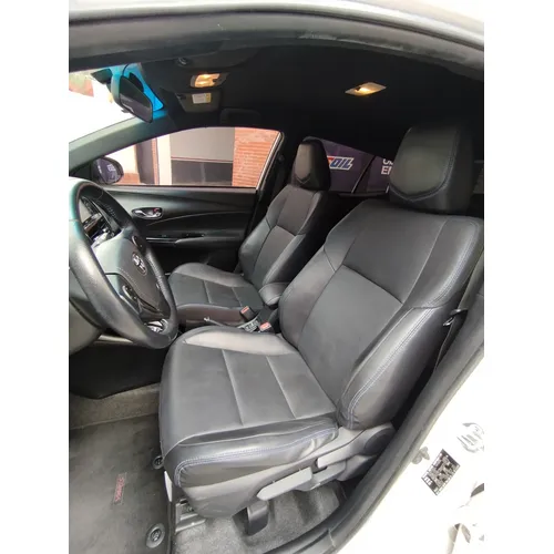 Toyota Yaris 2021 Blanco Caracas