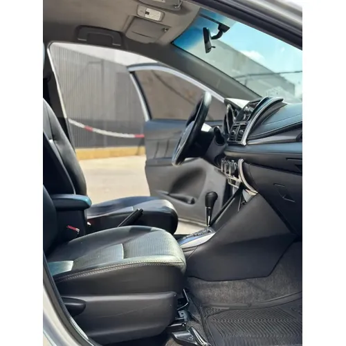 Toyota Yaris Le