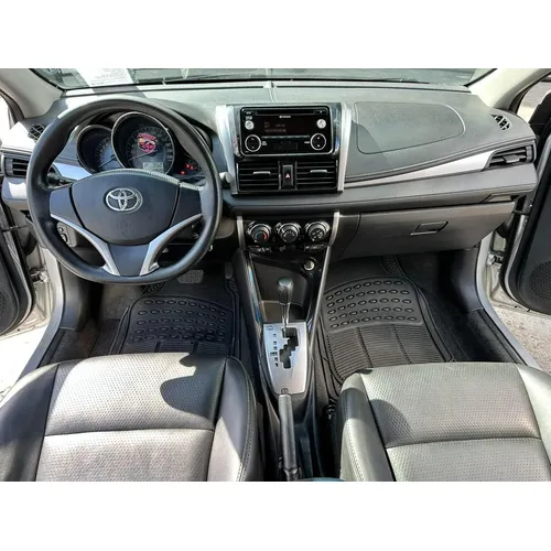 Toyota Yaris Le