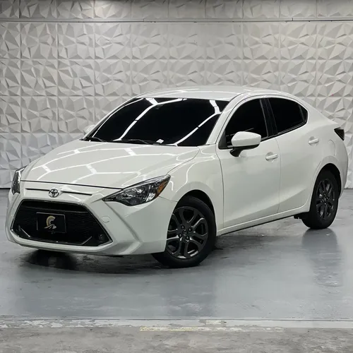 Toyota Yaris R 2019 Blanco Caracas