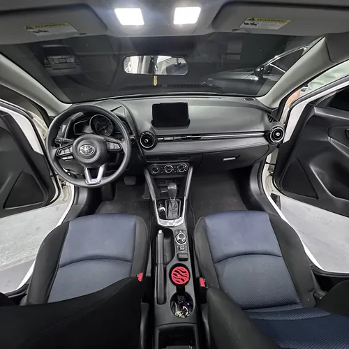 Toyota Yaris R 2019 Blanco Caracas