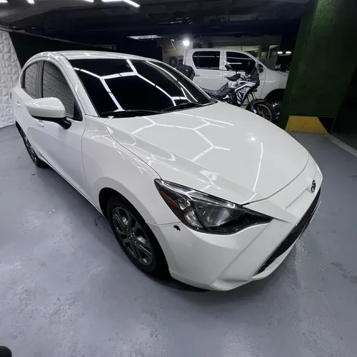 Toyota Yaris R 2019 Blanco Caracas
