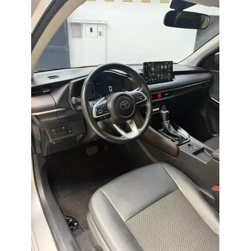 Toyota Yaris G 2023 Plateado Caracas