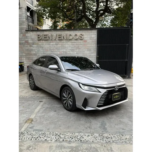Toyota Yaris G 2023 Plateado Caracas
