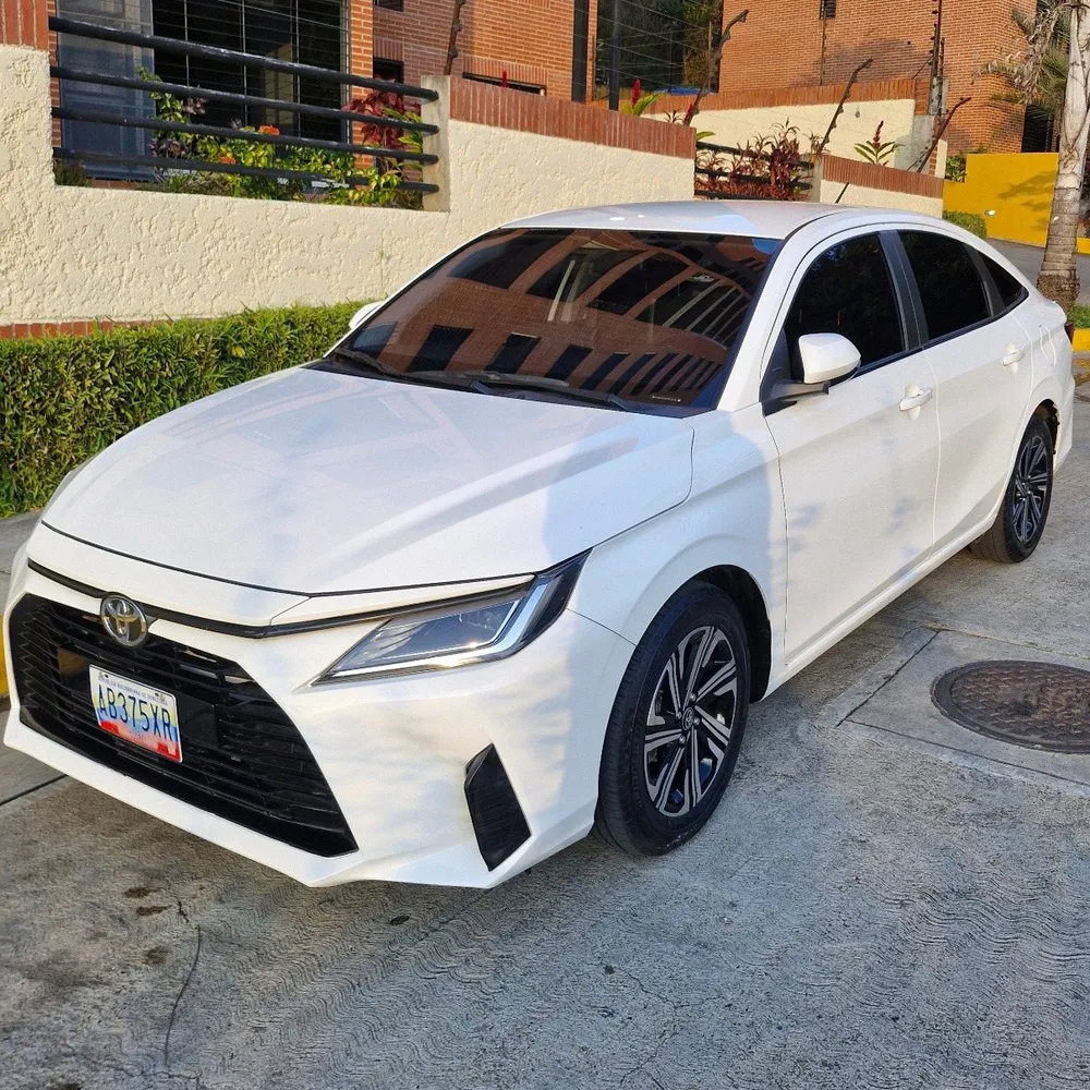 Toyota Yaris G 2020 Blanco Caracas