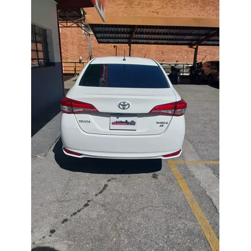 Toyota Yaris G 2020 Blanco Caracas