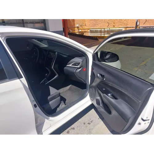 Toyota Yaris G 2020 Blanco Caracas