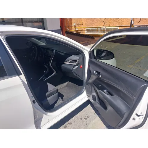 Toyota Yaris G 2020 Blanco Caracas