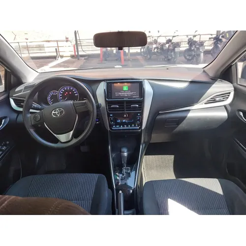 Toyota Yaris G 2020 Blanco Caracas