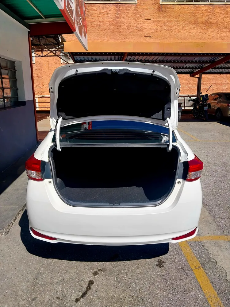 Toyota Yaris G 2020 Blanco Caracas