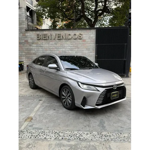 Toyota Yaris G 2023 Plateado Caracas