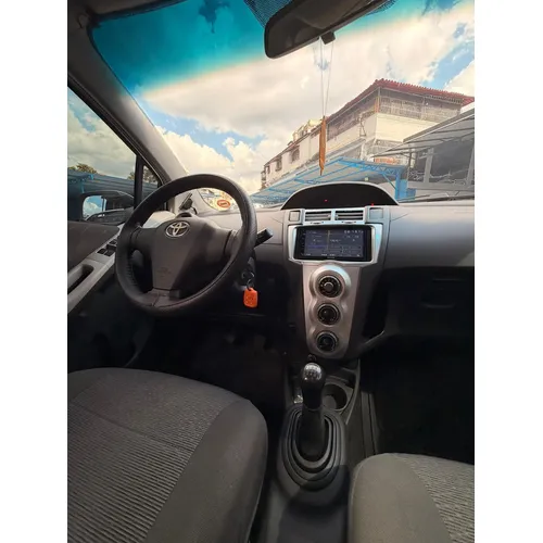 Toyota Yaris 2008 Plateado Caracas