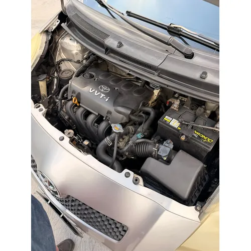 Toyota Yaris 2008 Plateado Caracas