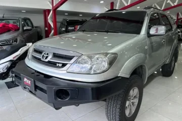 Toyotq Fortuner Sr5