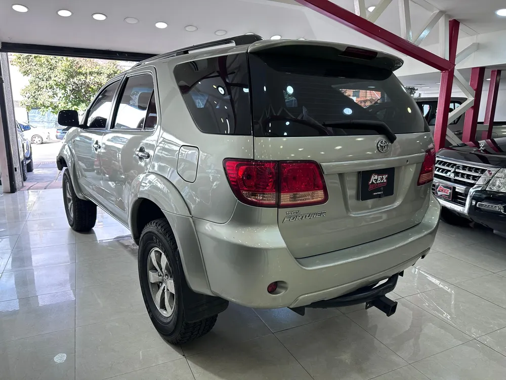 Toyota Fortuner 2007 Verde Caracas