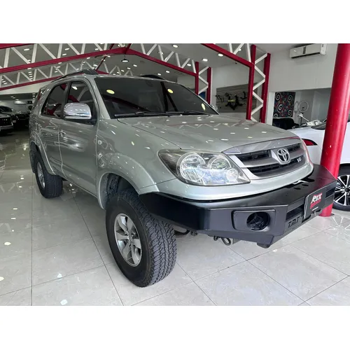 Toyota Fortuner 2007 Verde Caracas