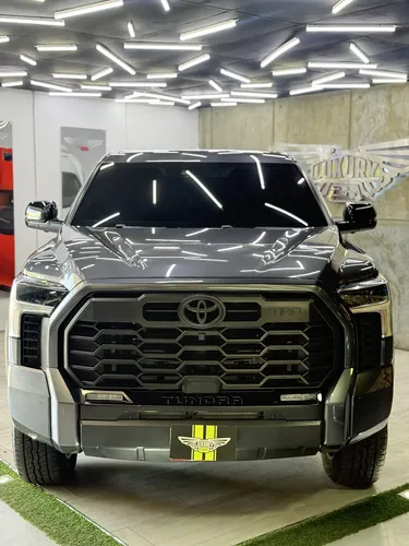 Toyota Tundra TRD Off Road 2024 Gris Barquisimeto