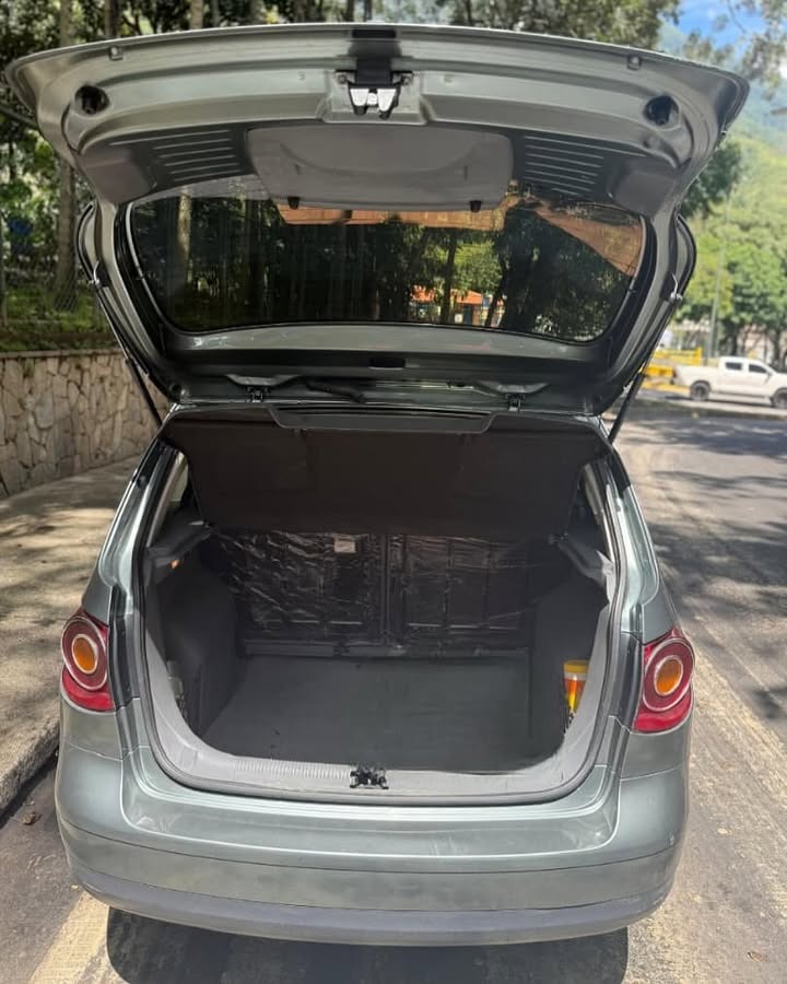 Volkswagen Spacefox 2010 Plateado Caracas