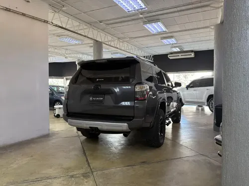 Toyota 4Runner TRD Sport 2023 Gris Valencia