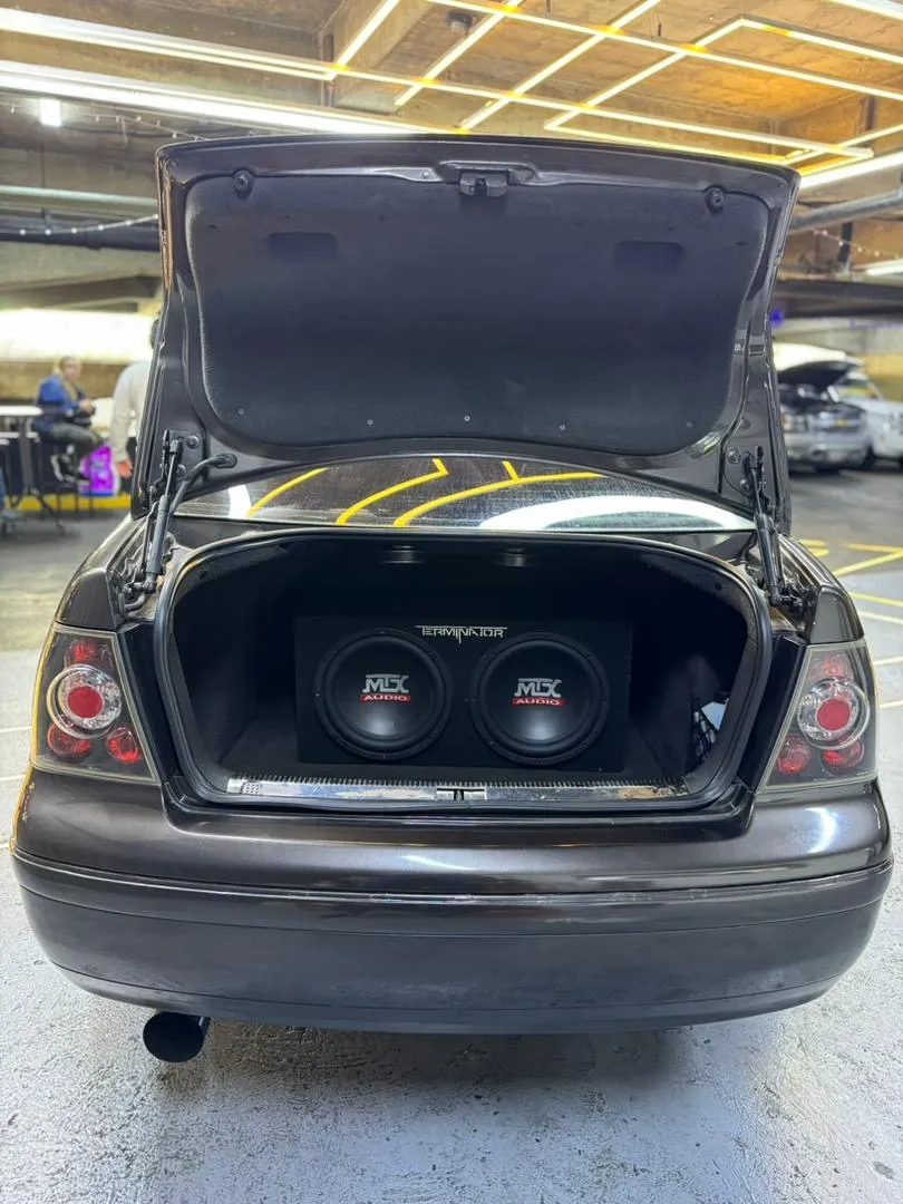 Volkswagen Bora 2005 Gris Caracas