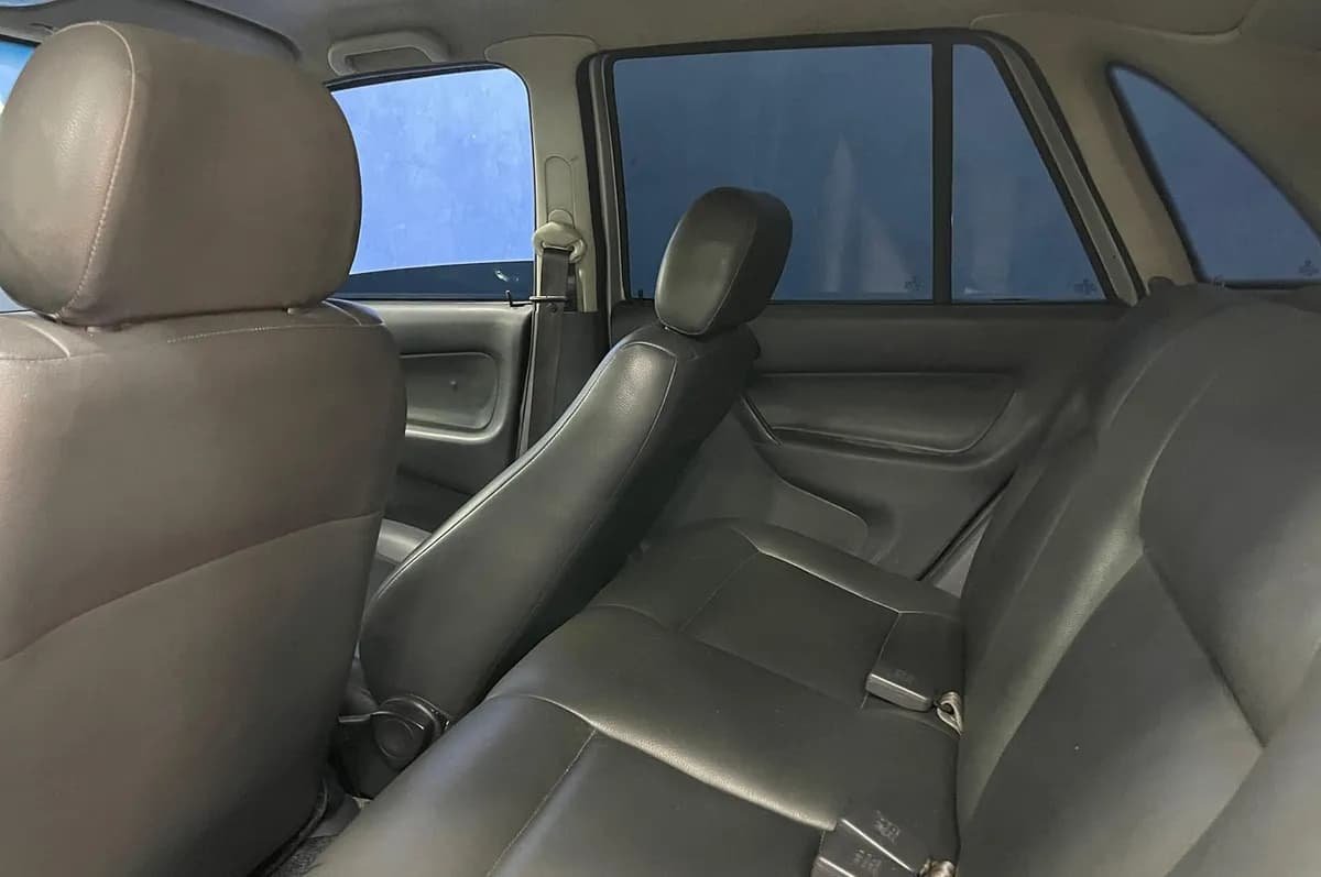 Volkswagen Gol Sedán 2005 Plateado