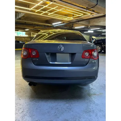 Volkswagen Jetta 2006 Gris Caracas