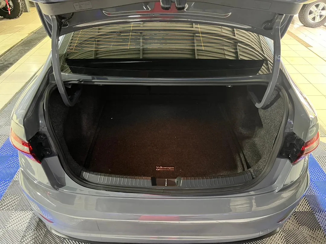 Volkswagen Jetta GLI 2019 Gris Caracas