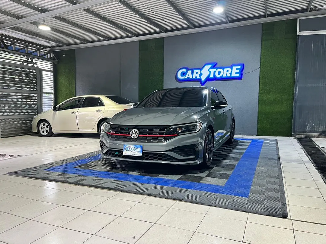 Volkswagen Jetta GLI 2019 Gris Caracas